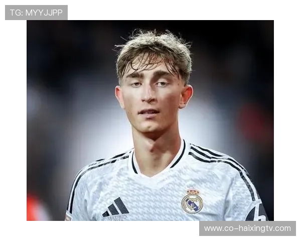 足球球星脖子长引发热议网友纷纷讨论究竟是天生遗传还是训练的成果